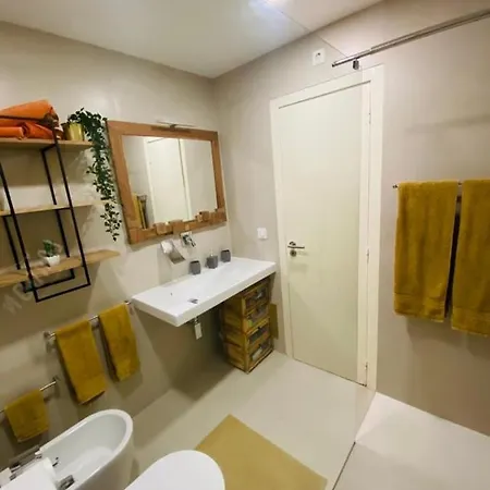 Cabedelo Loft, Quartos Em Compartilhado A 5 Minutos Da בית אירוח